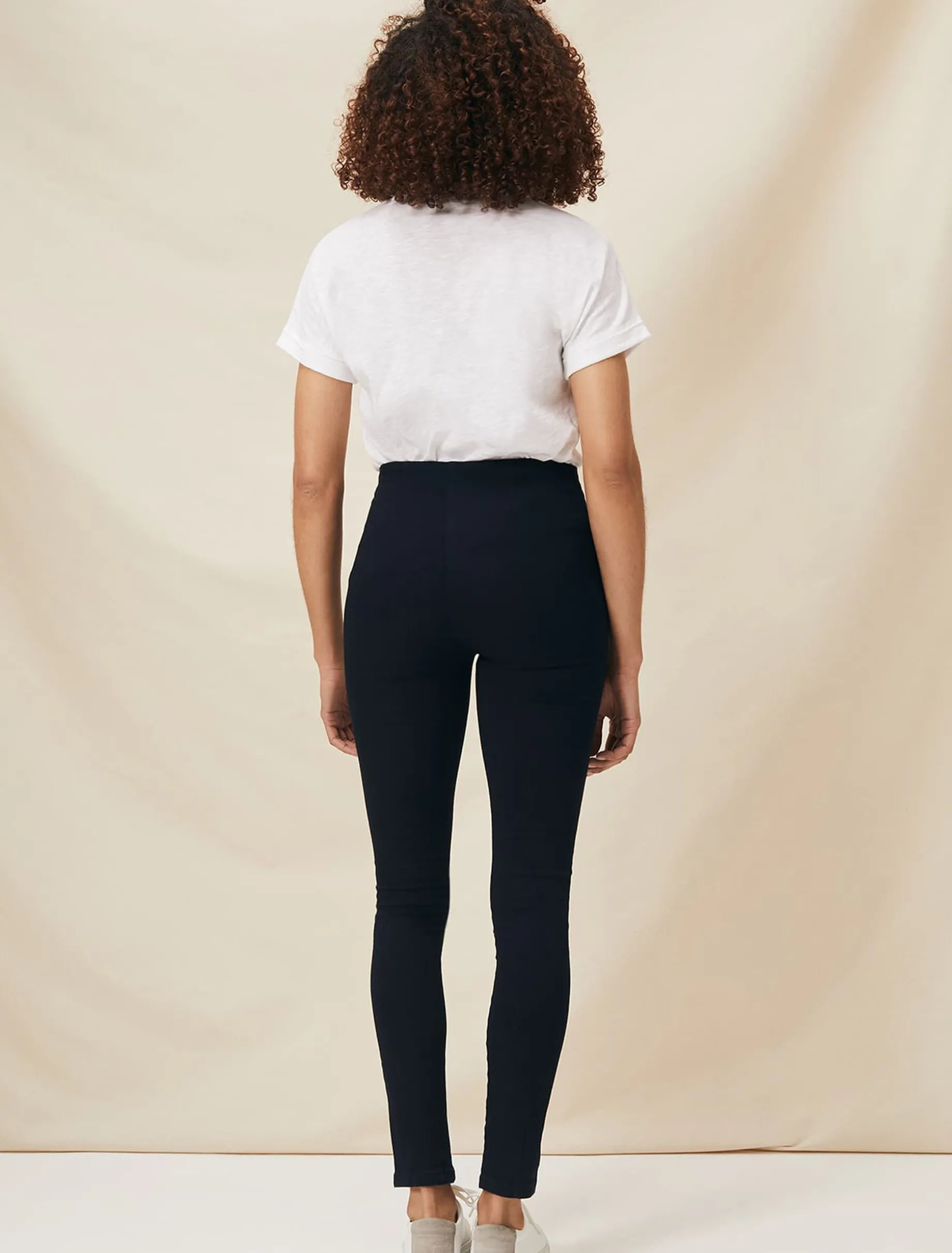 Amina Jegging