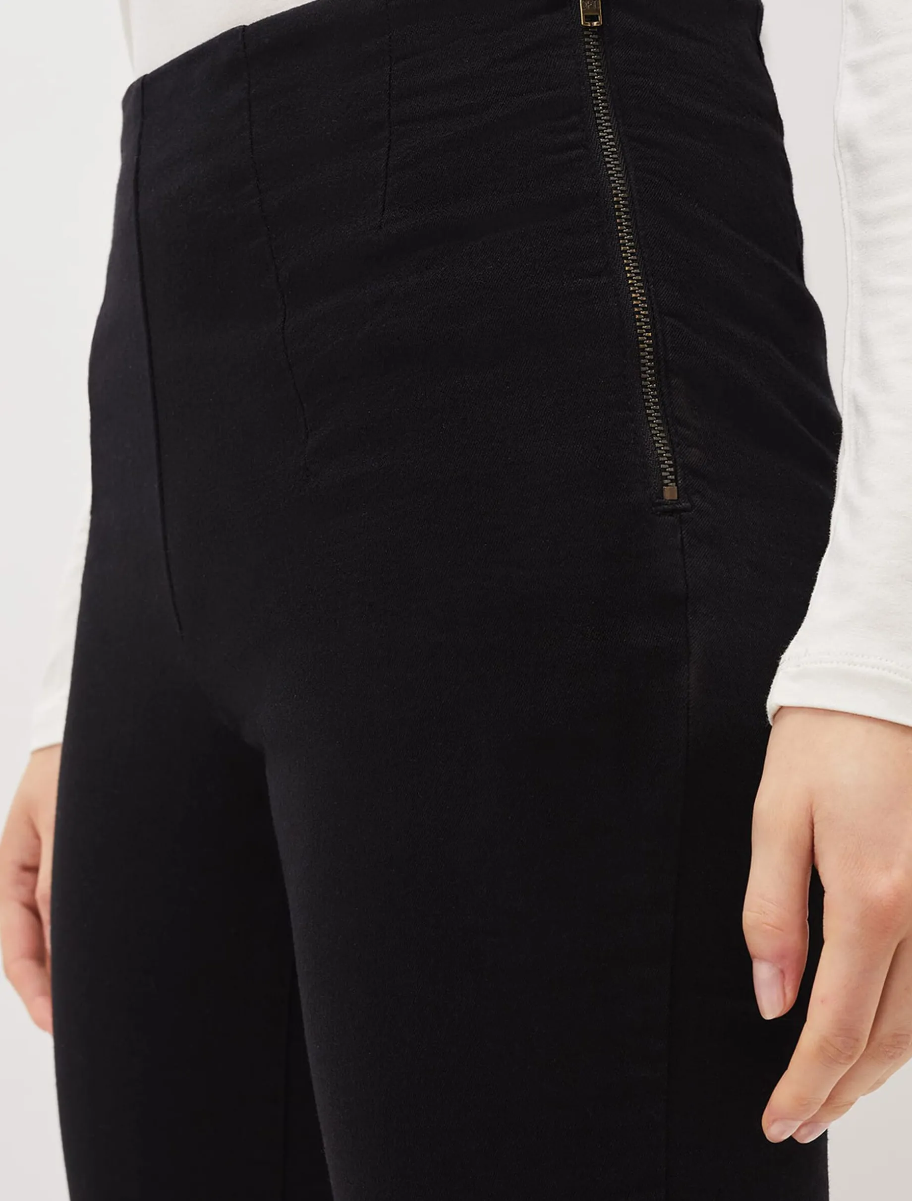 Amina Jegging