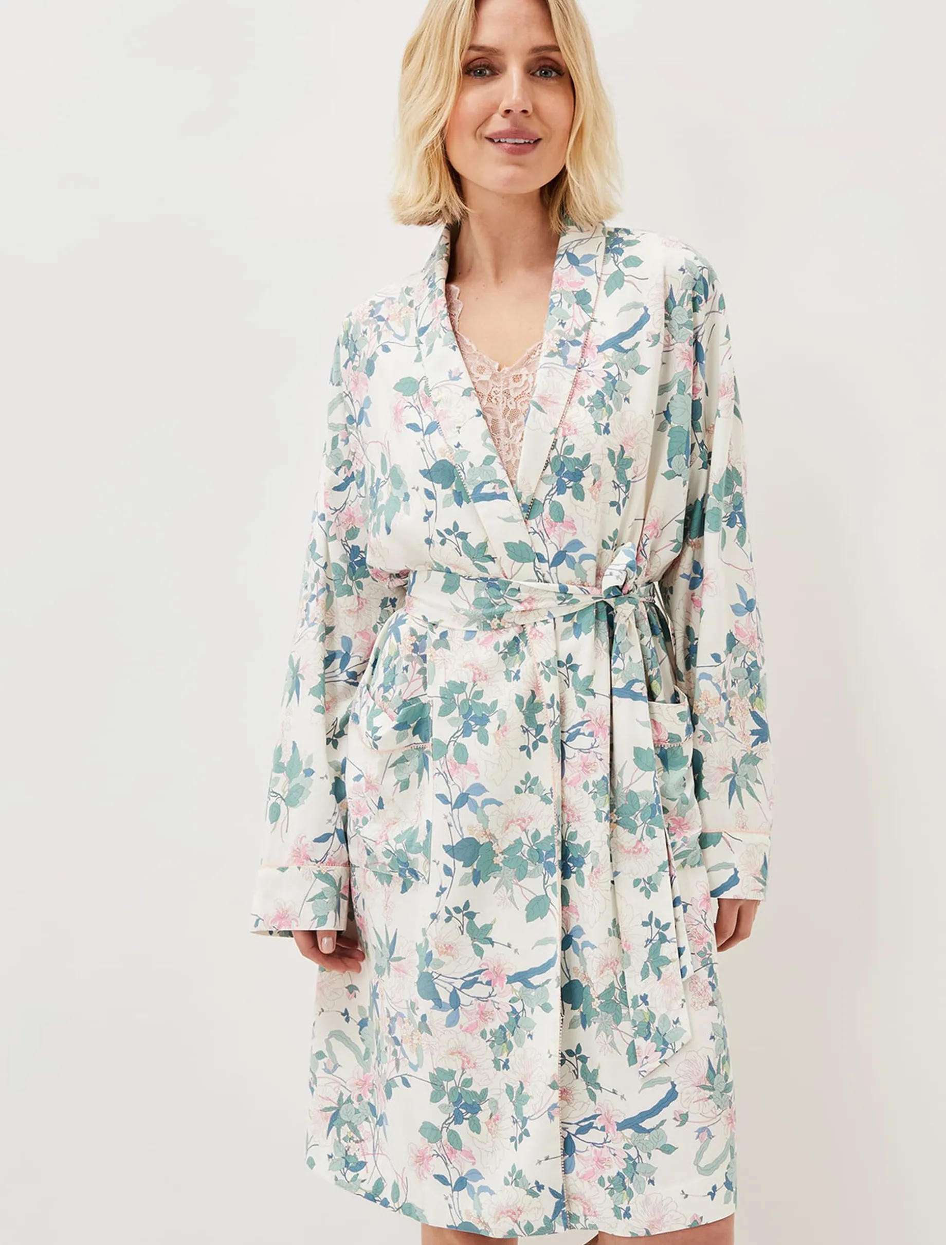 Avarie Chinoiserie Print Robe