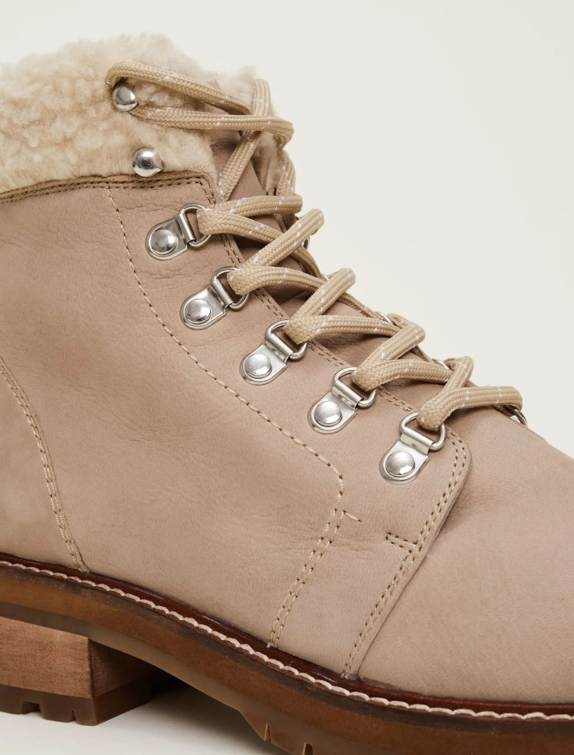 Borg Trim Hiker Boot