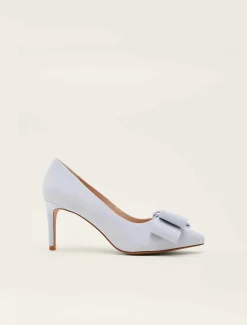 Bow Front Court Shoe
