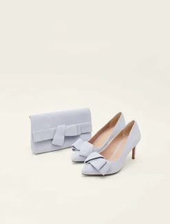 Bow Front Court Shoe