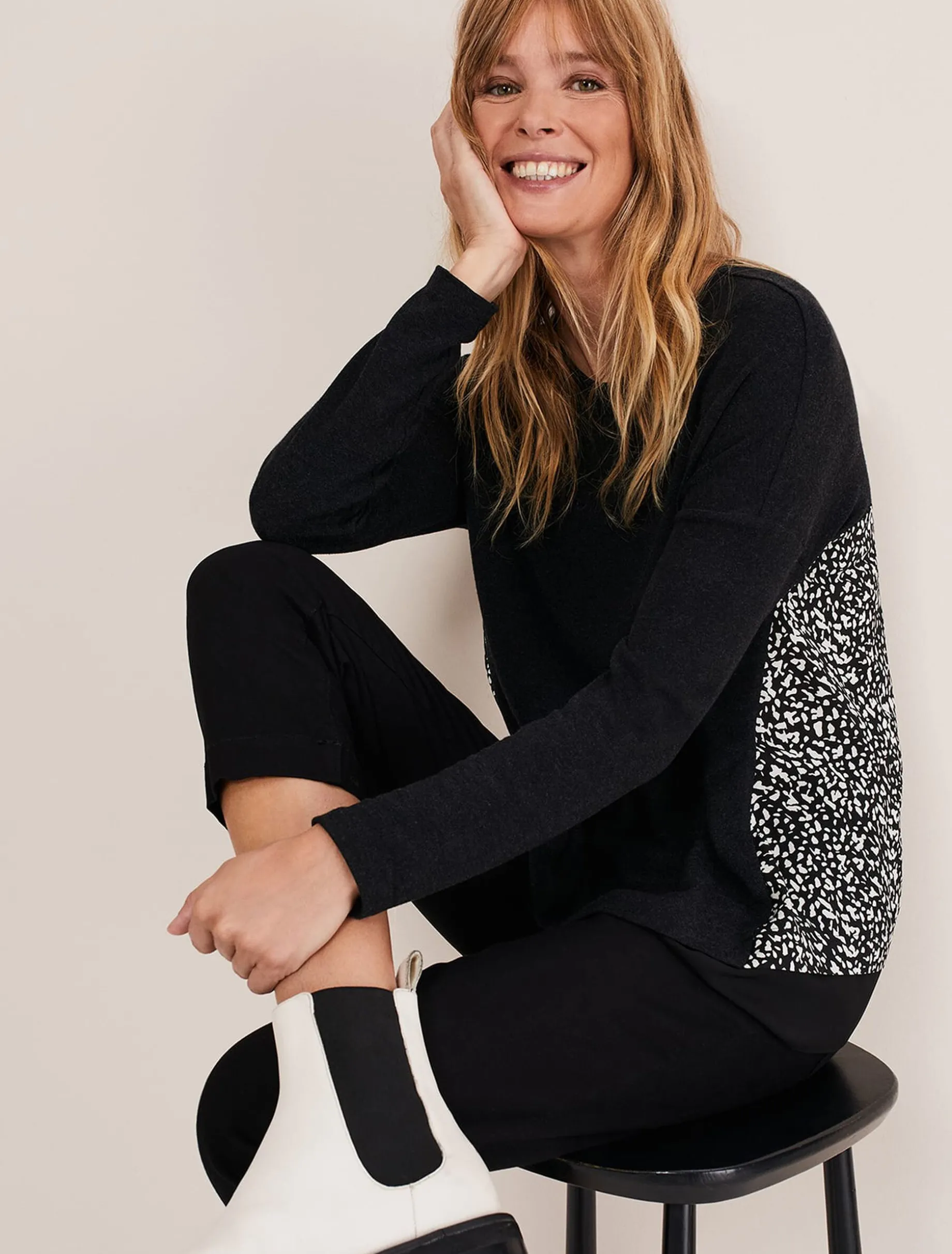Bregitta Front Seam Top