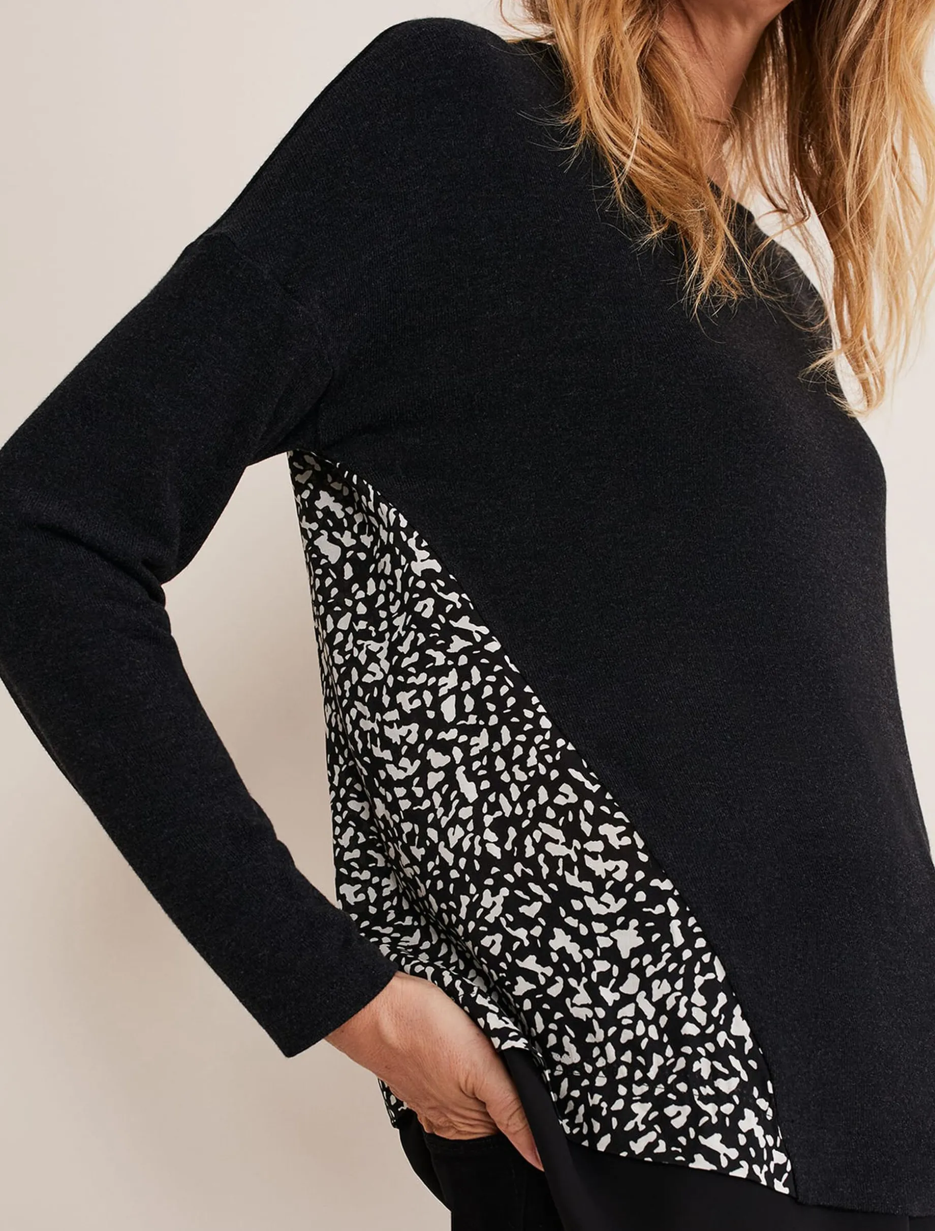 Bregitta Front Seam Top