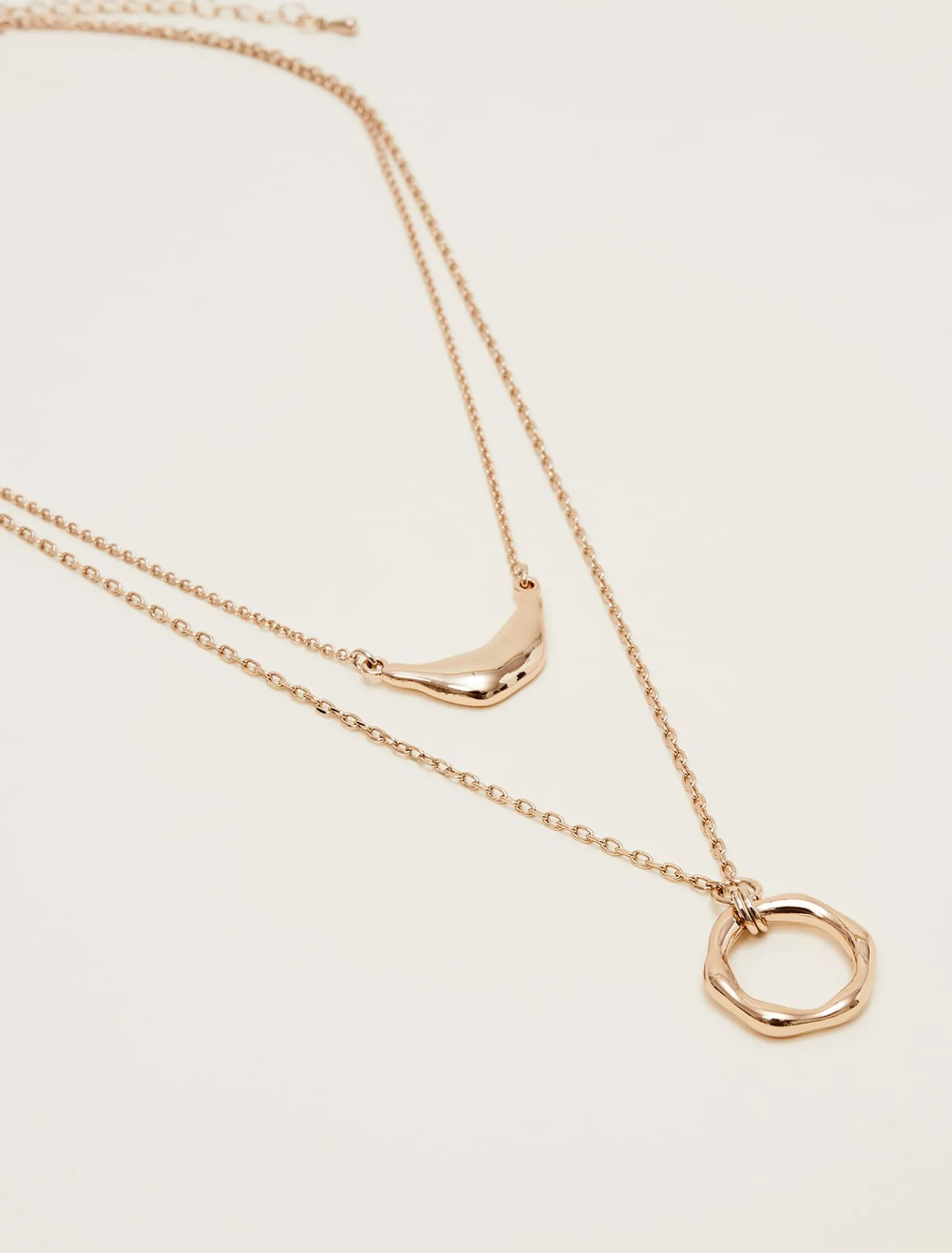 Chain Layer Short Necklace