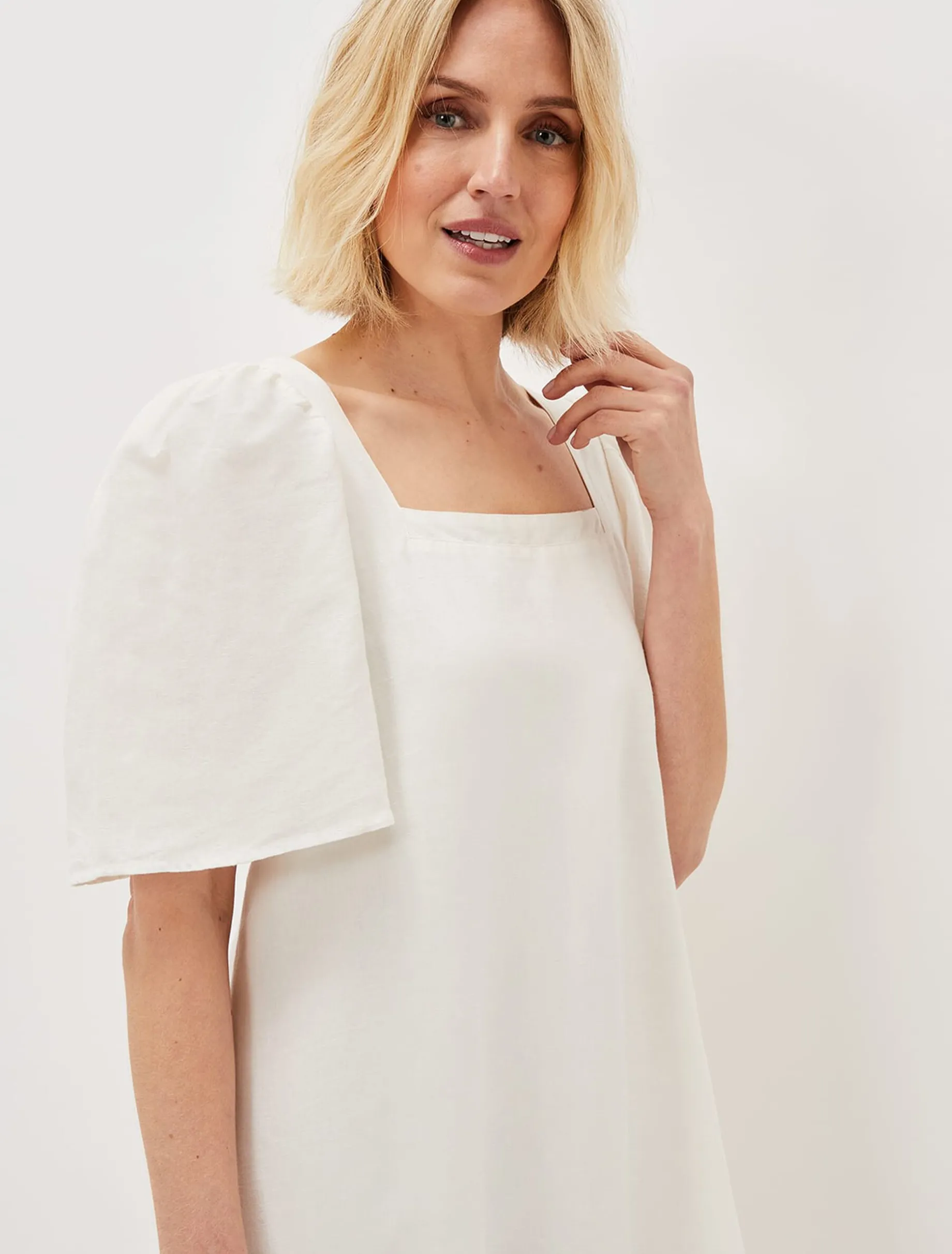 Claria Linen Dress