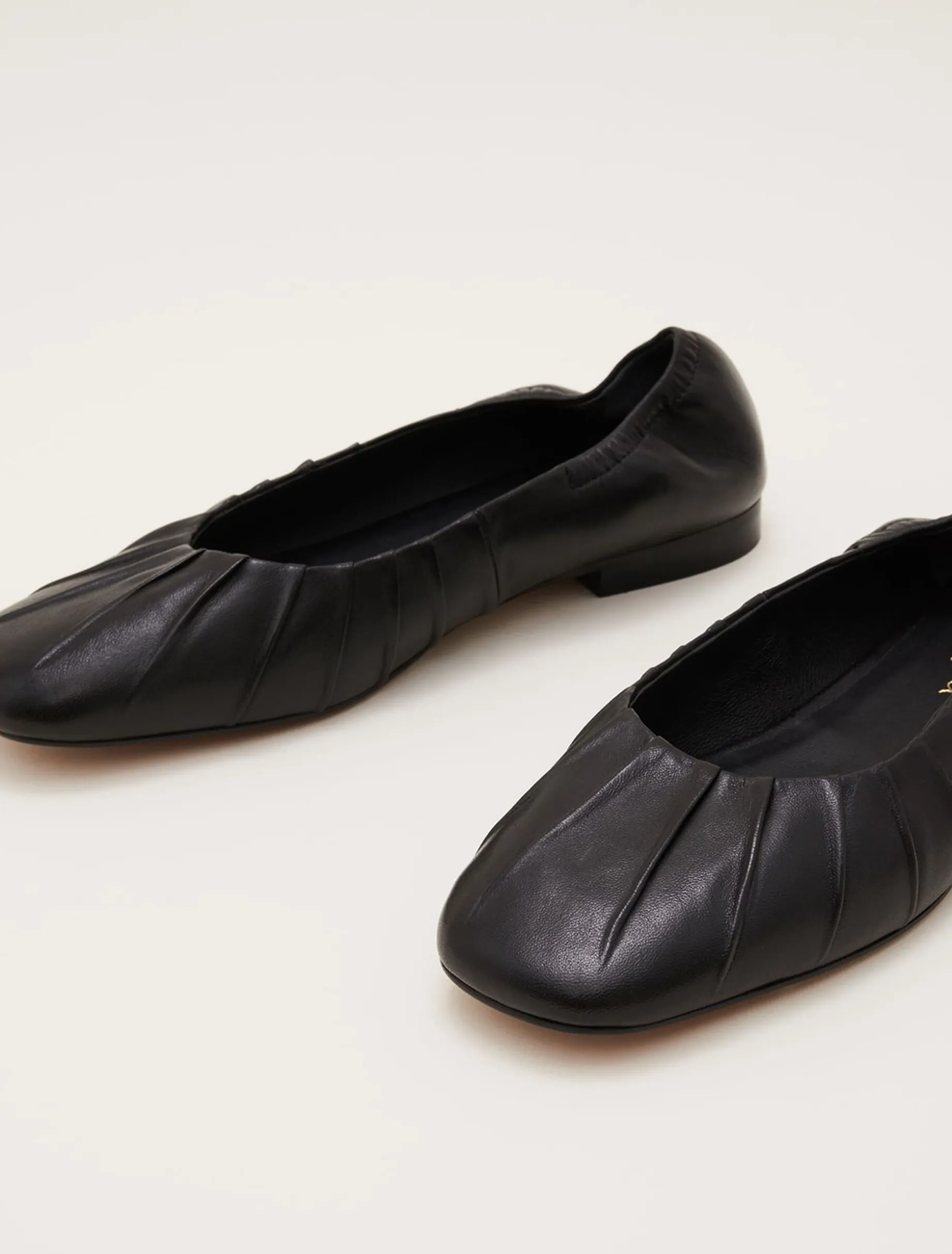 Elasticated Pump