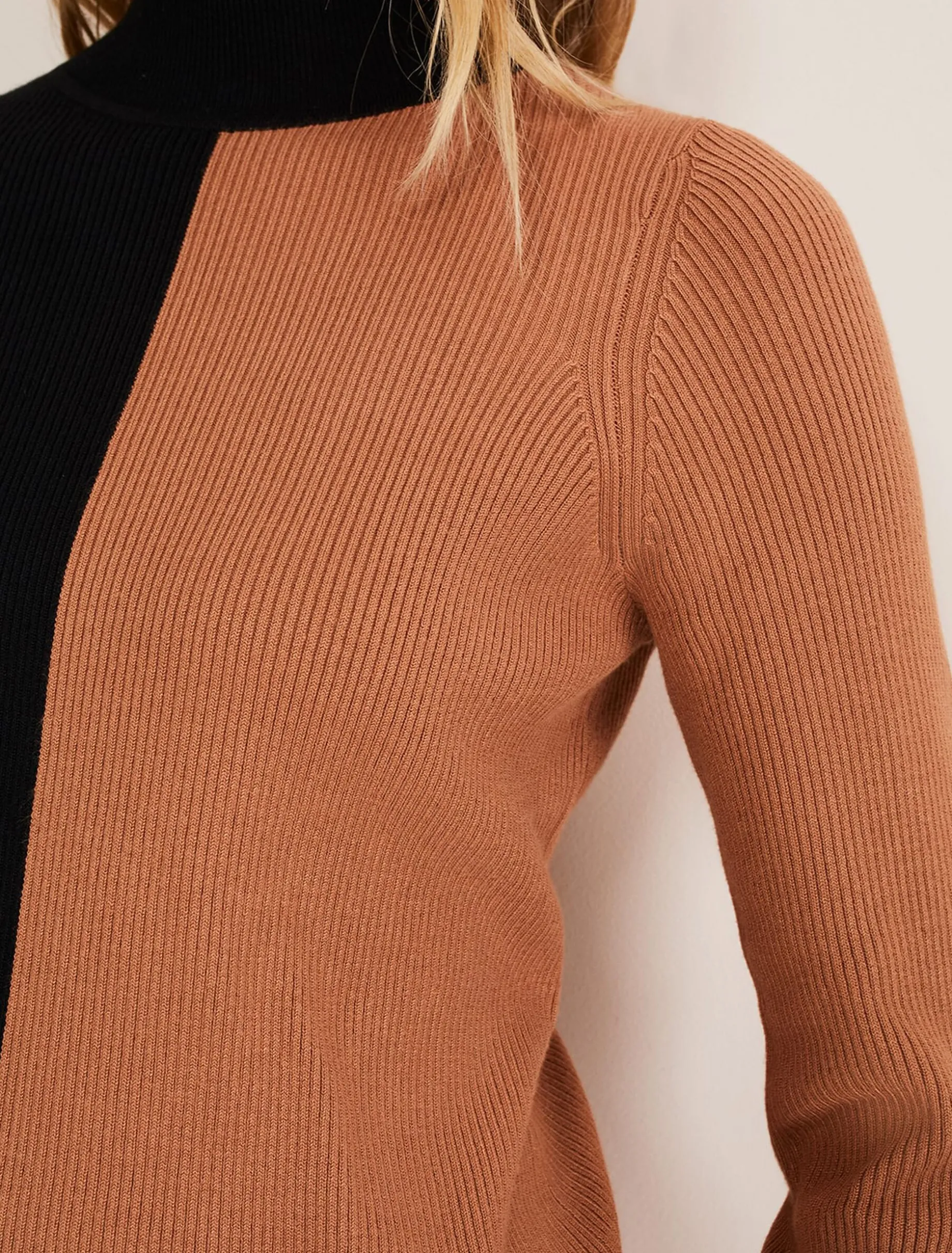Eris Ribbed Colour Block Knit Tunic