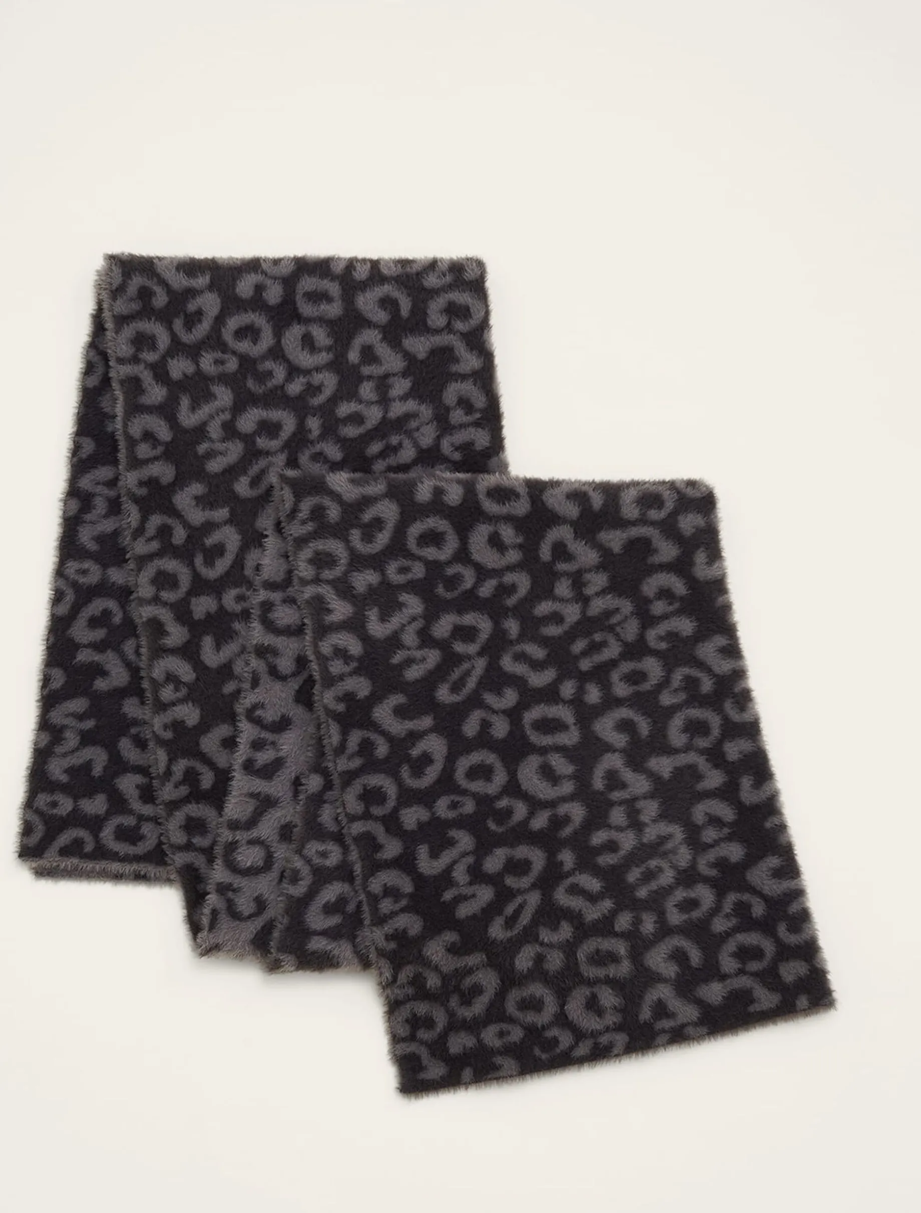 Fiona Leopard Print Fluffy Scarf
