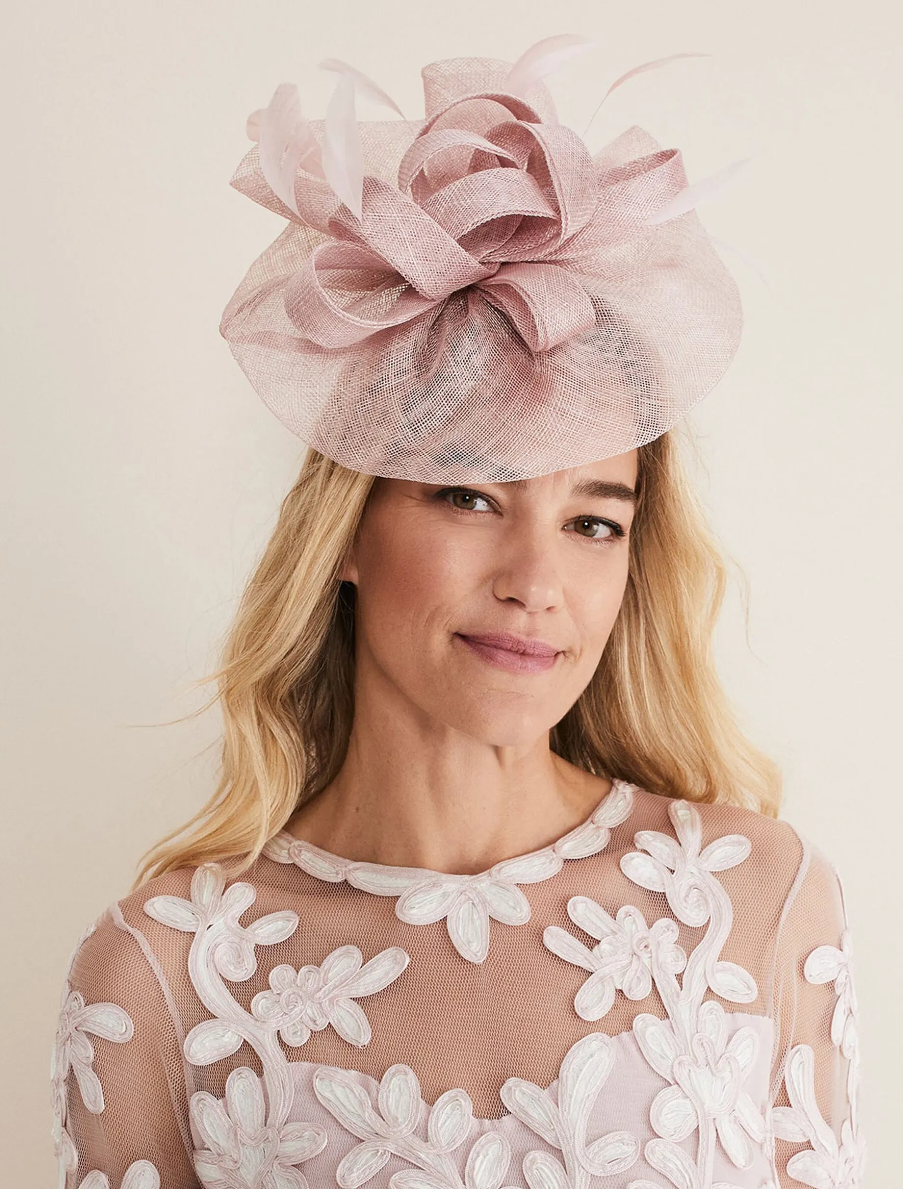 Freeform Bow Disc Fascinator