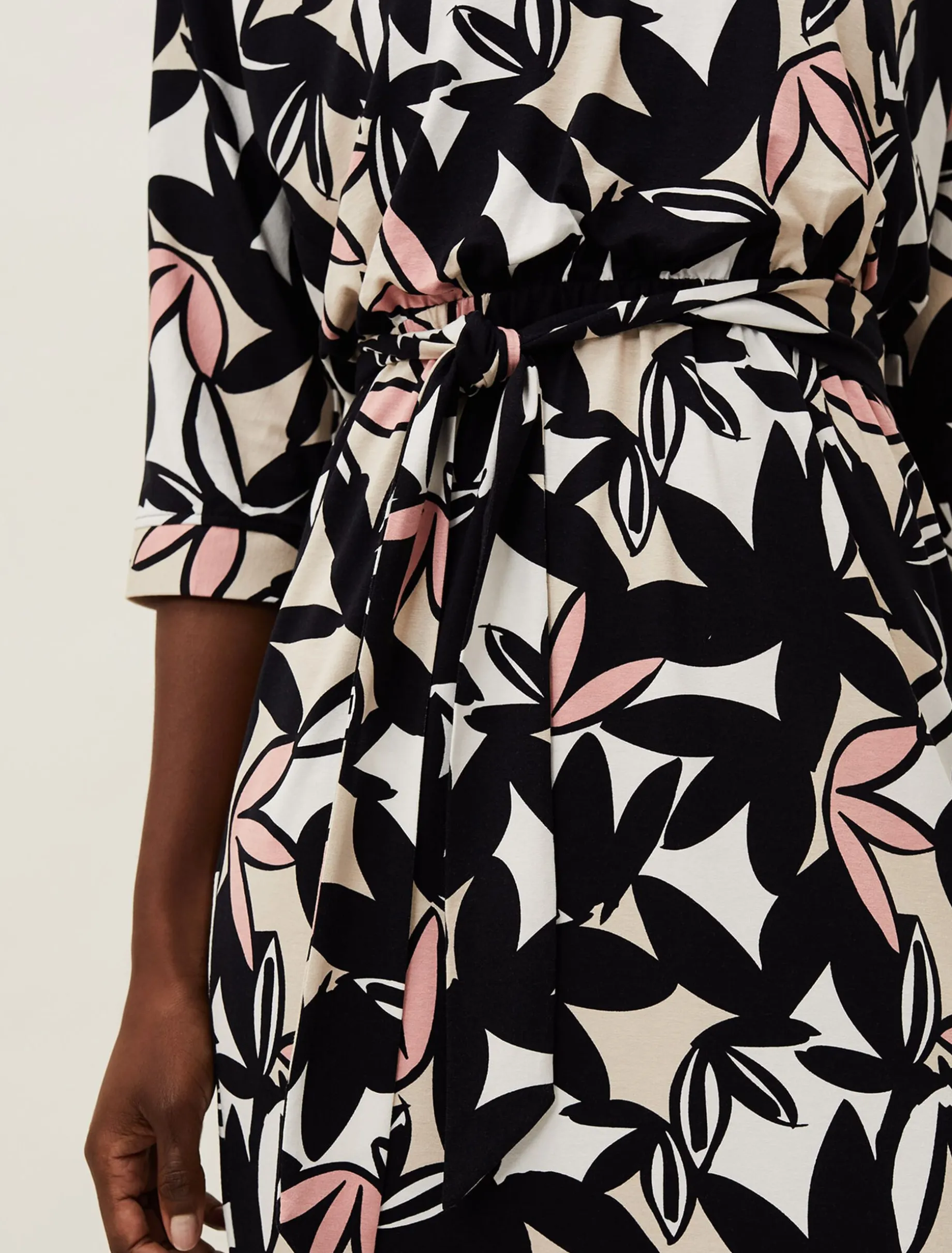 Gwin Leaf Print Dress