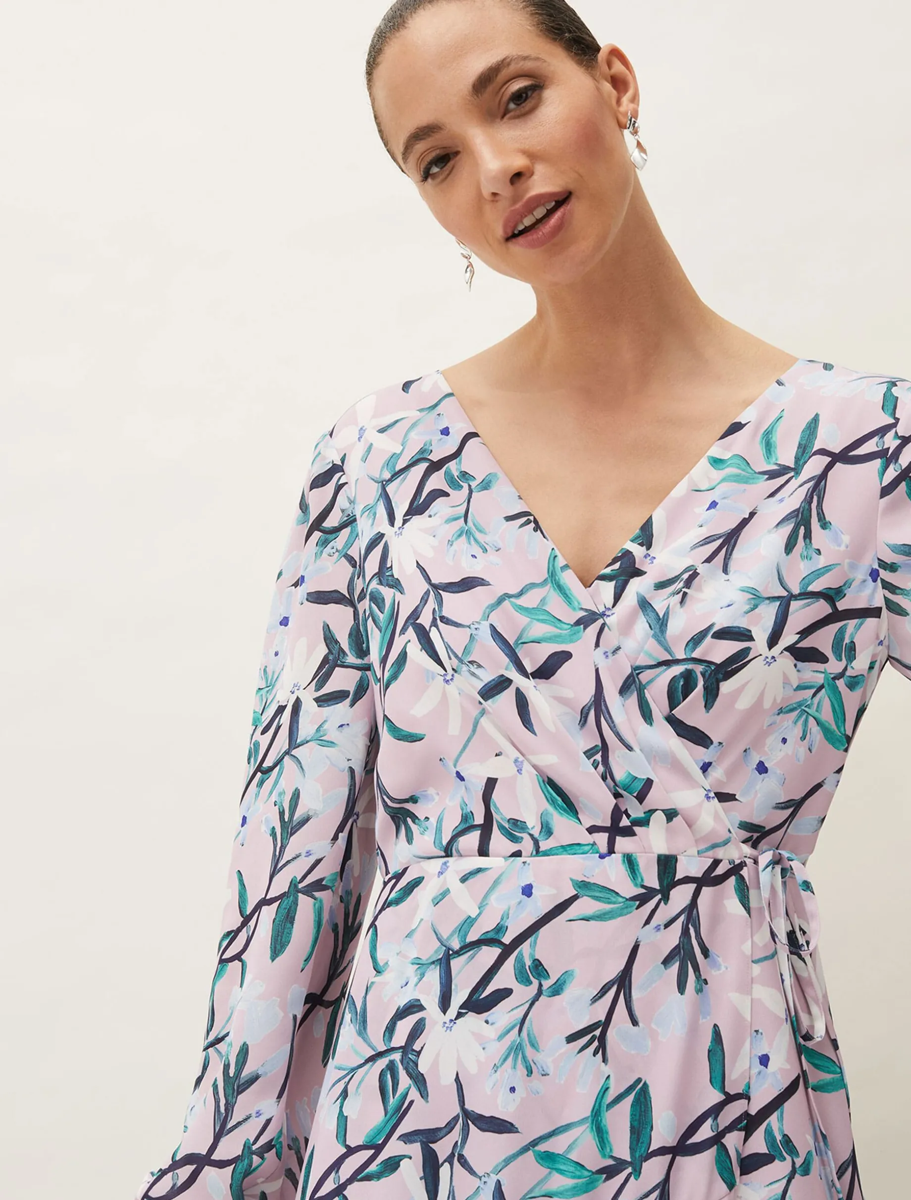 Jenna Floral Long Sleeved V-Neck Midi Dress