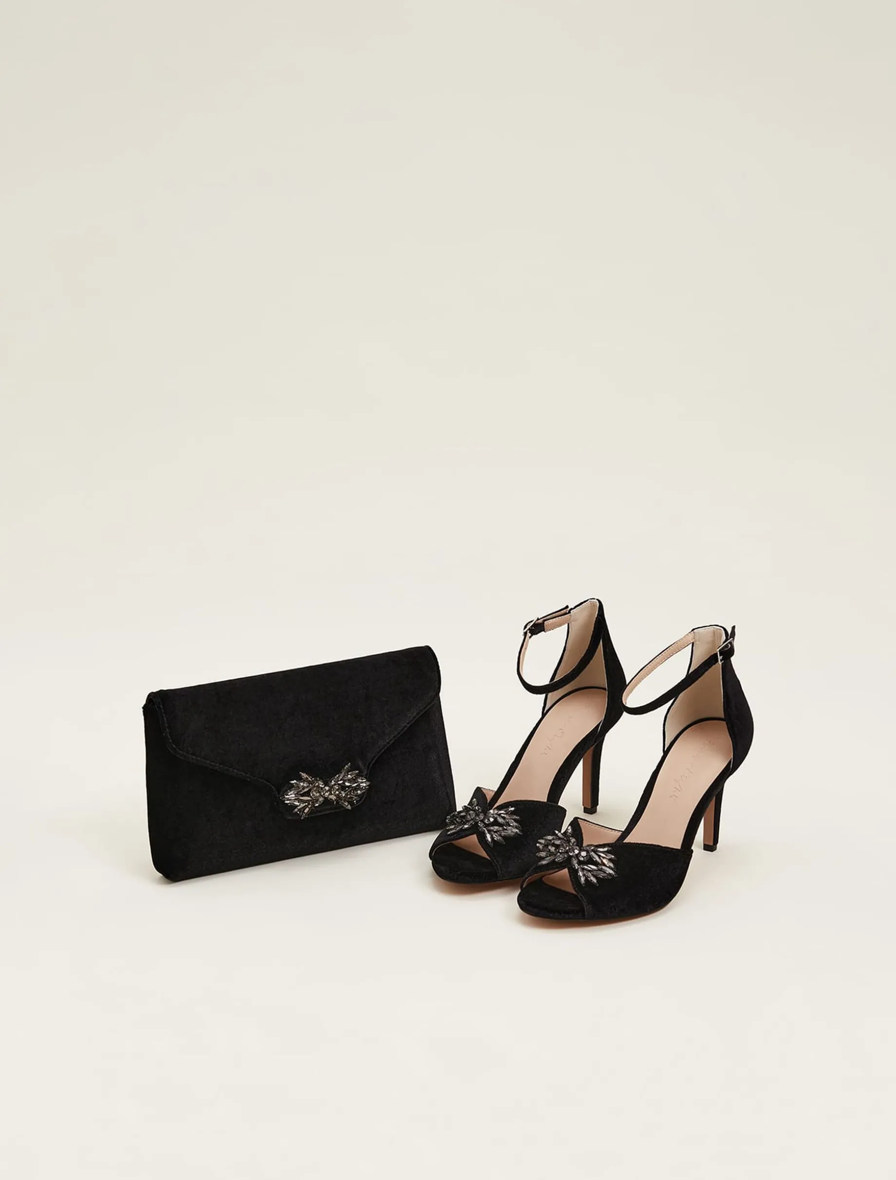Jewel Front Velvet Clutch Bag