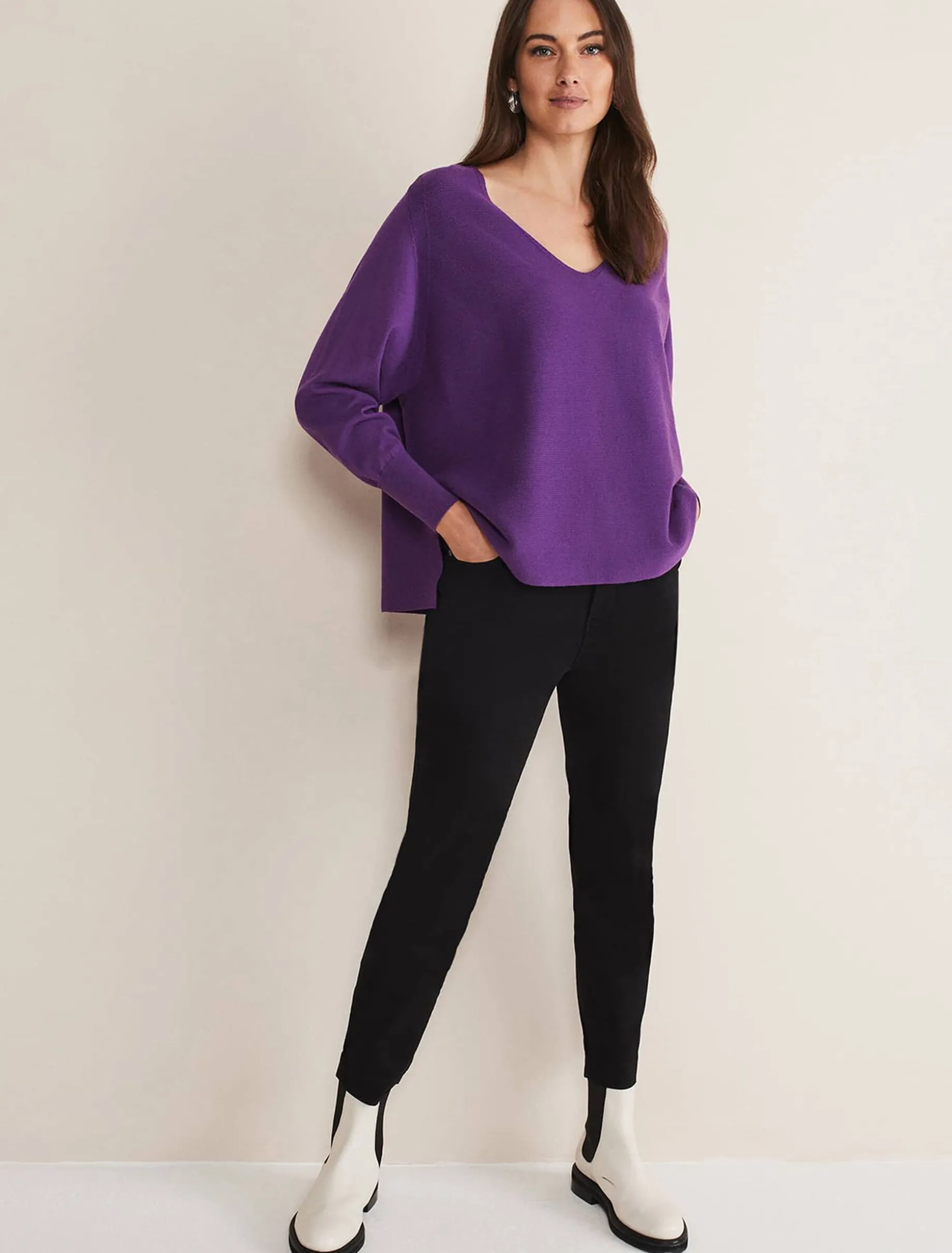 Kirste Textured Fine Knit V-Neck Jumper