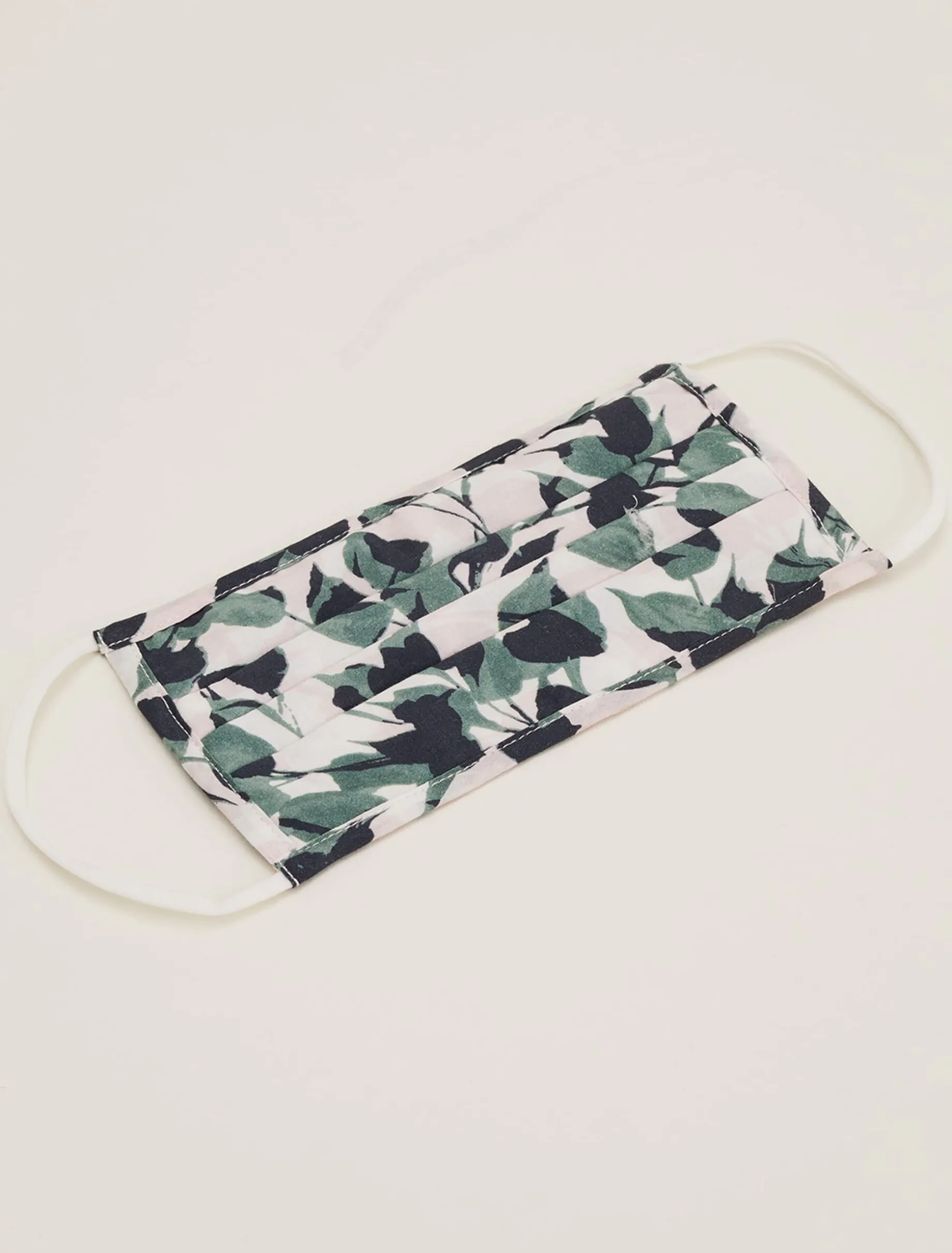 Larissa Leaf Face Mask