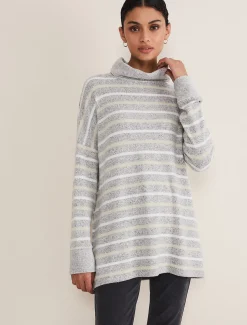 Leya Stripe Snuggle Top