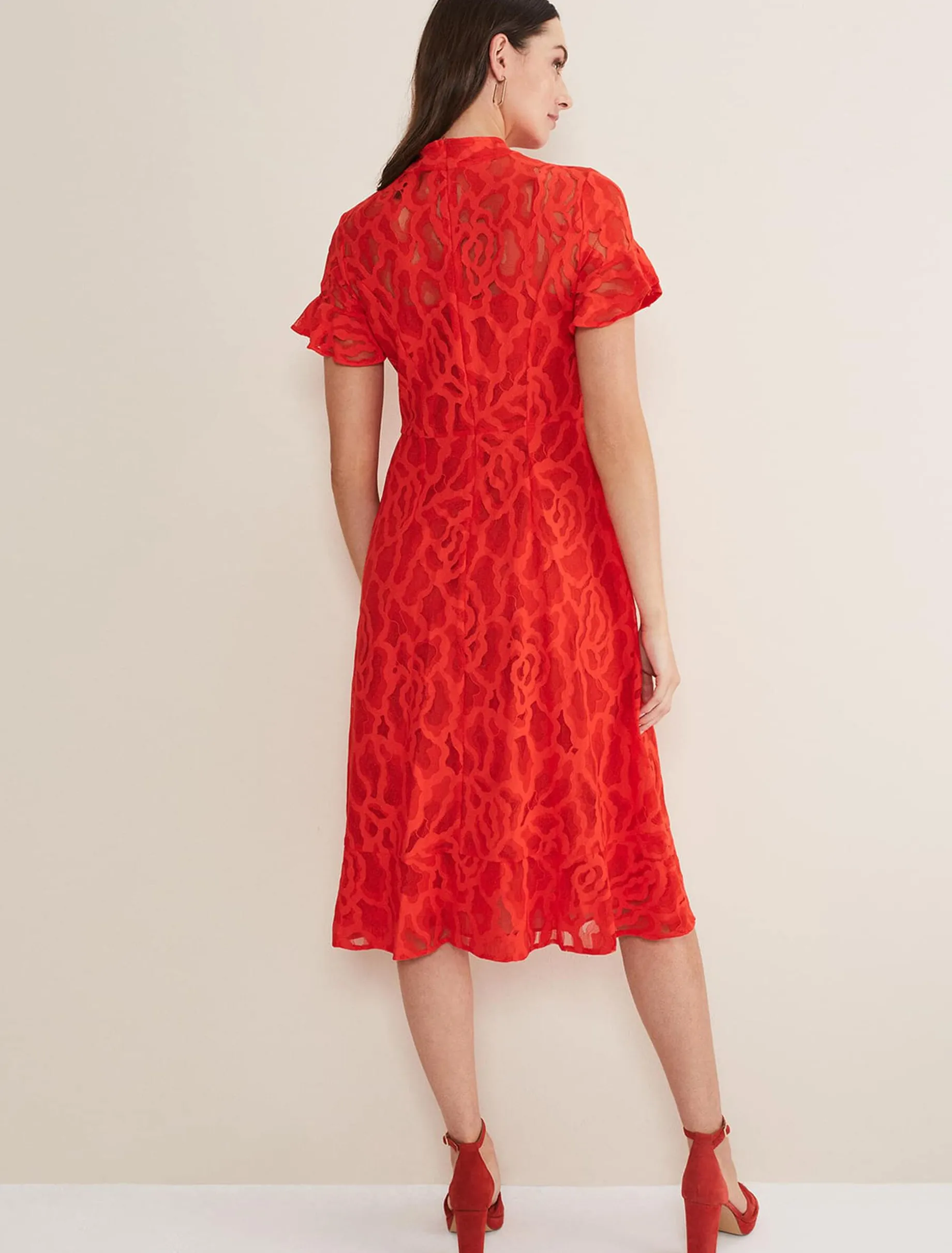 Lulu Lace Midi Dress