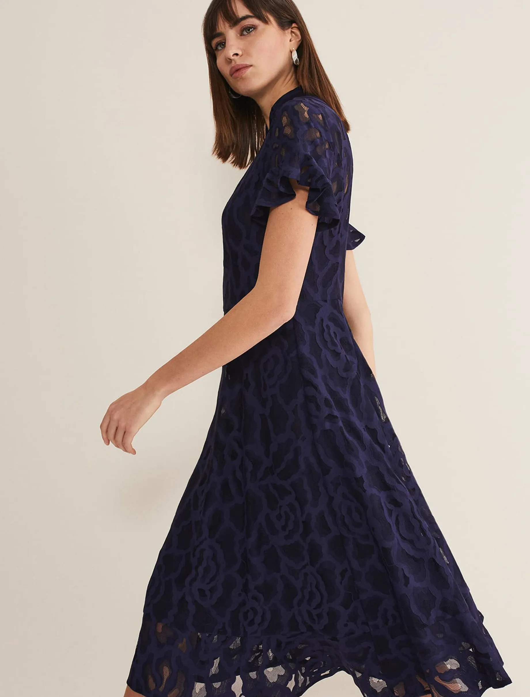 Lulu Lace Midi Dress