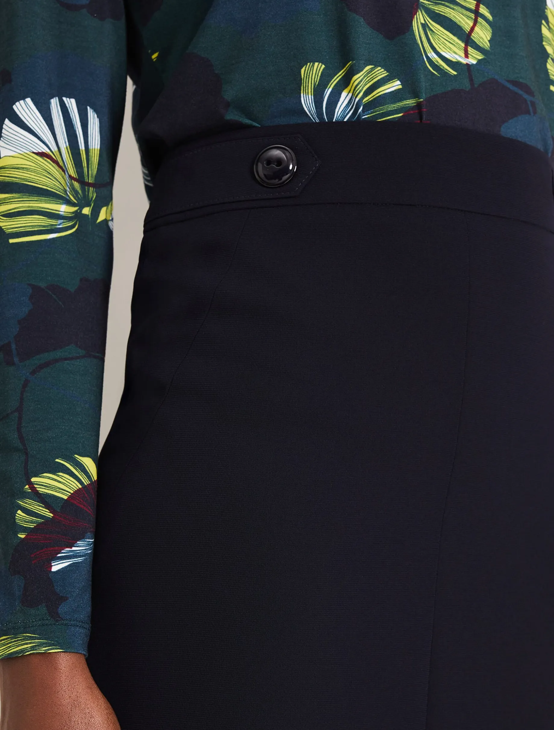 Margot City Suit Skirt