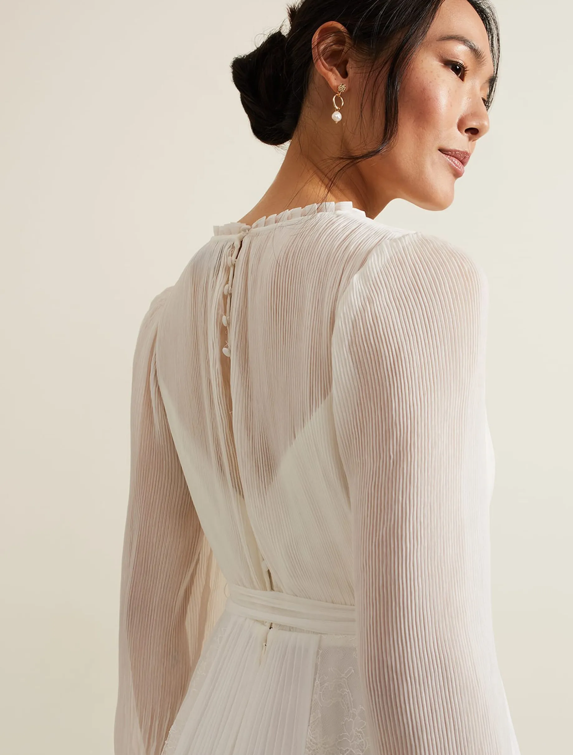 Mariana Pleated Lace Wedding Dress