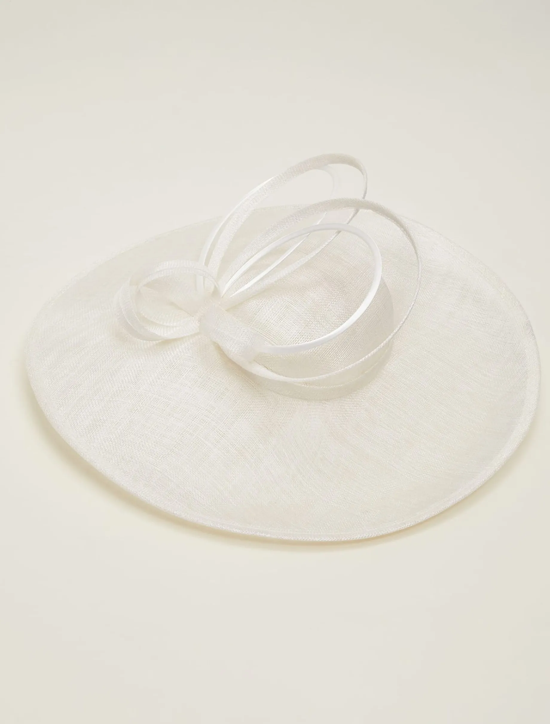 Oversized Loop Disc Fascinator