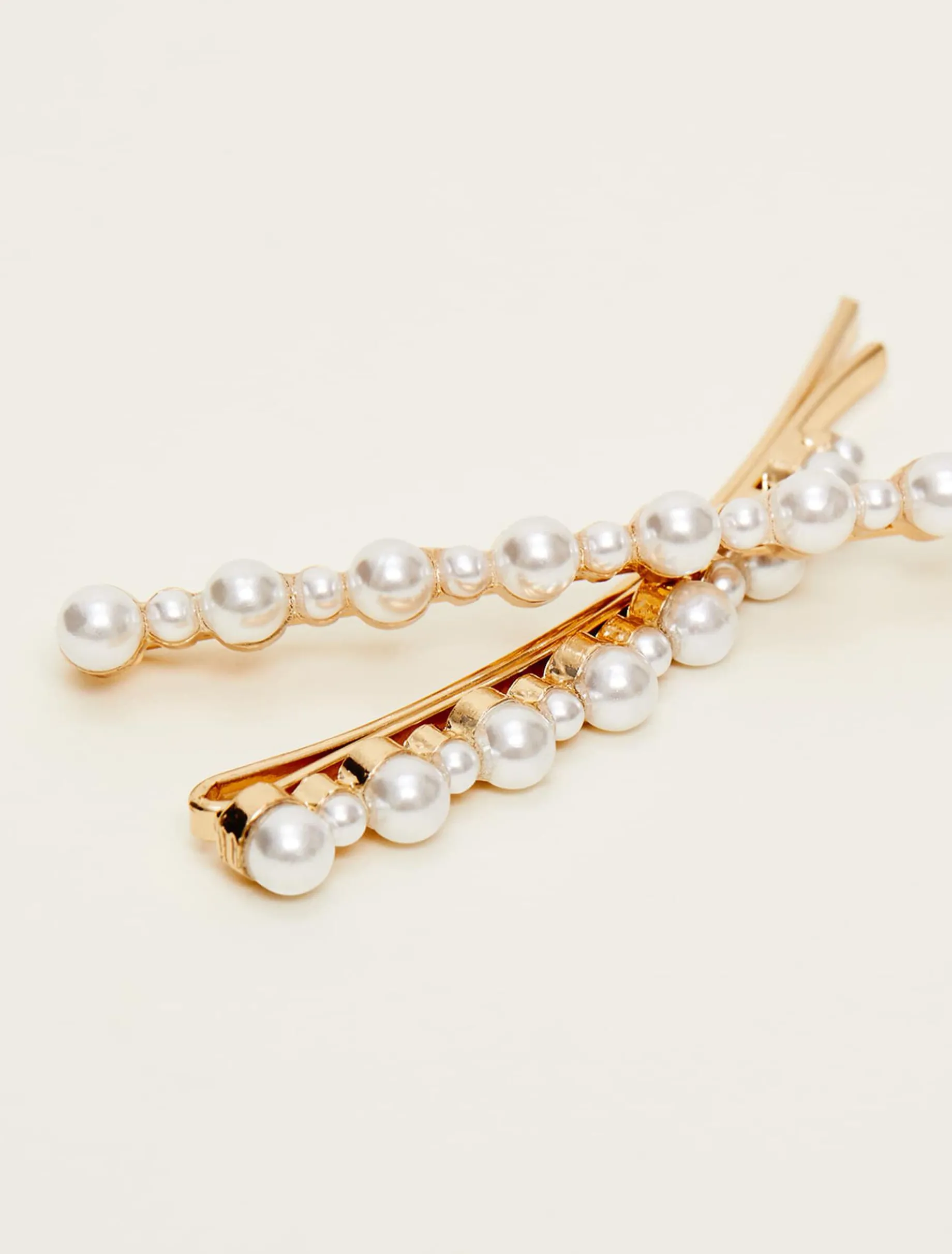Pearl Hair Slide