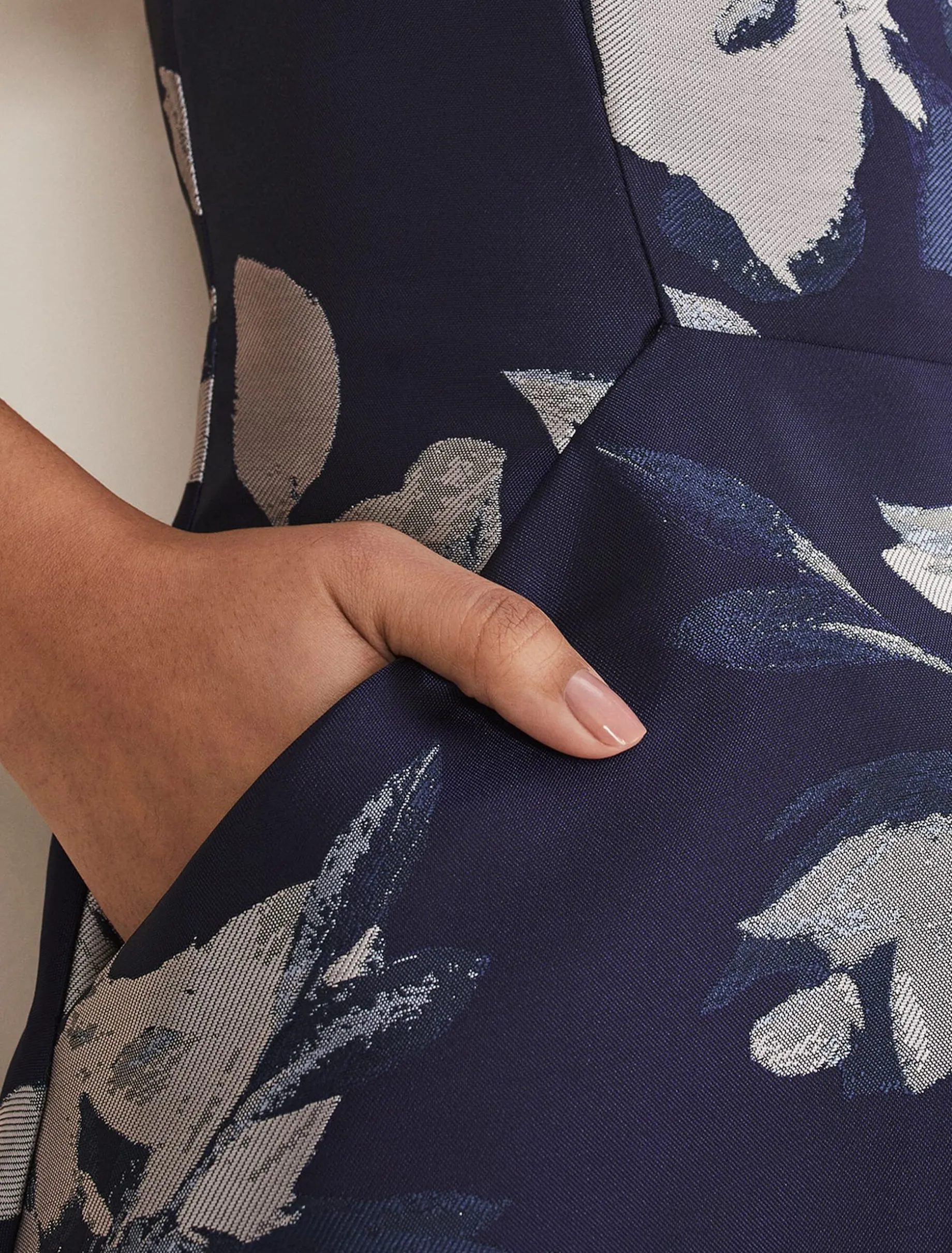 Petite Cassy Jaquard Floral Midi Dress