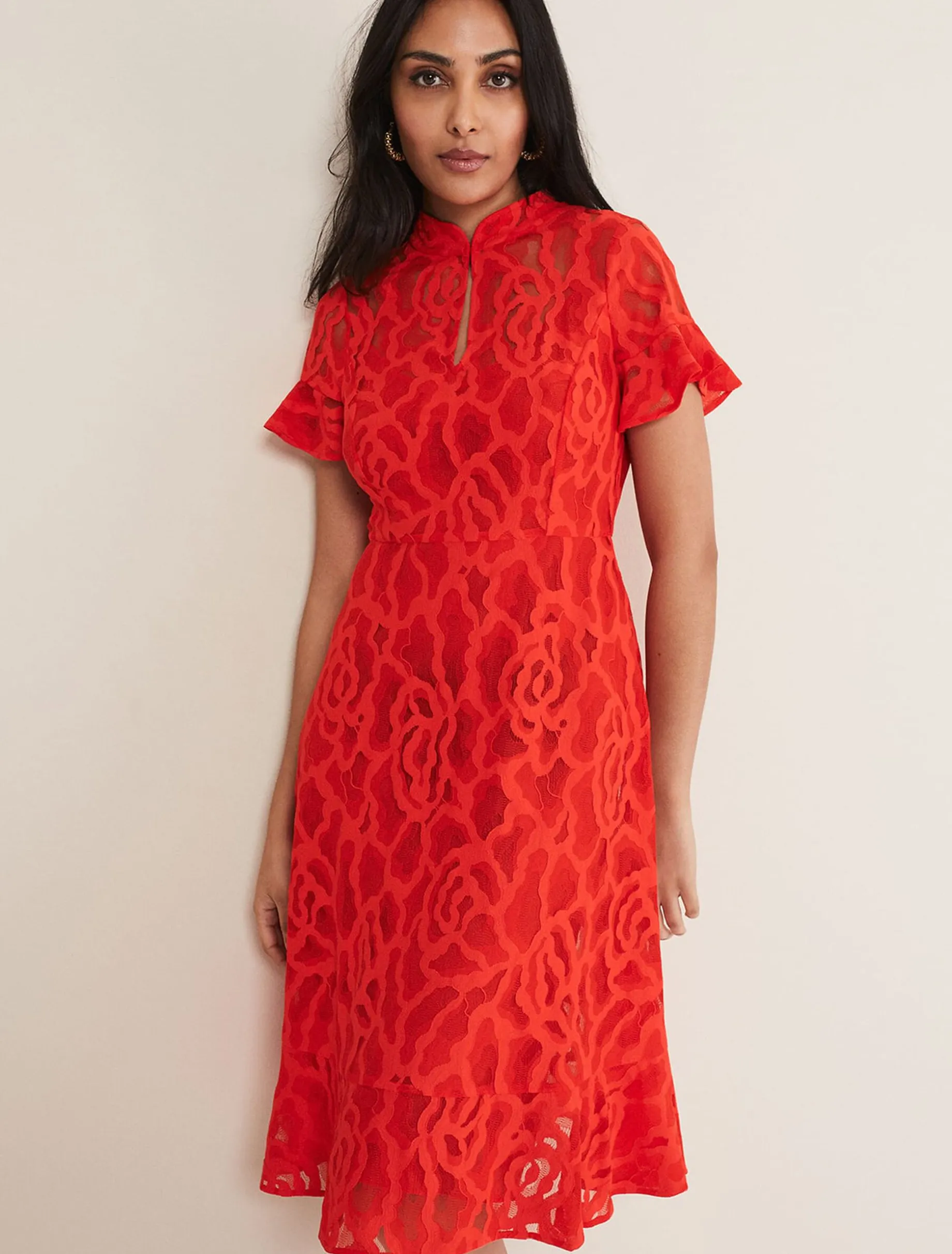 Petite Lulu Lace Midi Dress