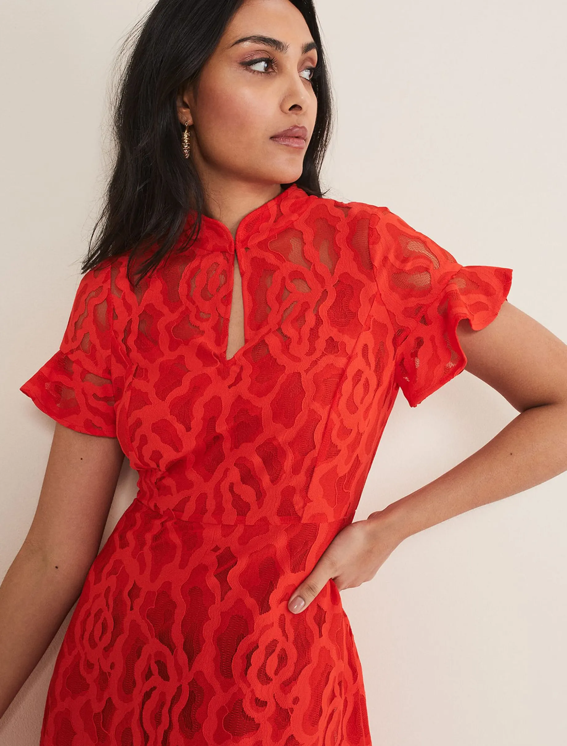 Petite Lulu Lace Midi Dress