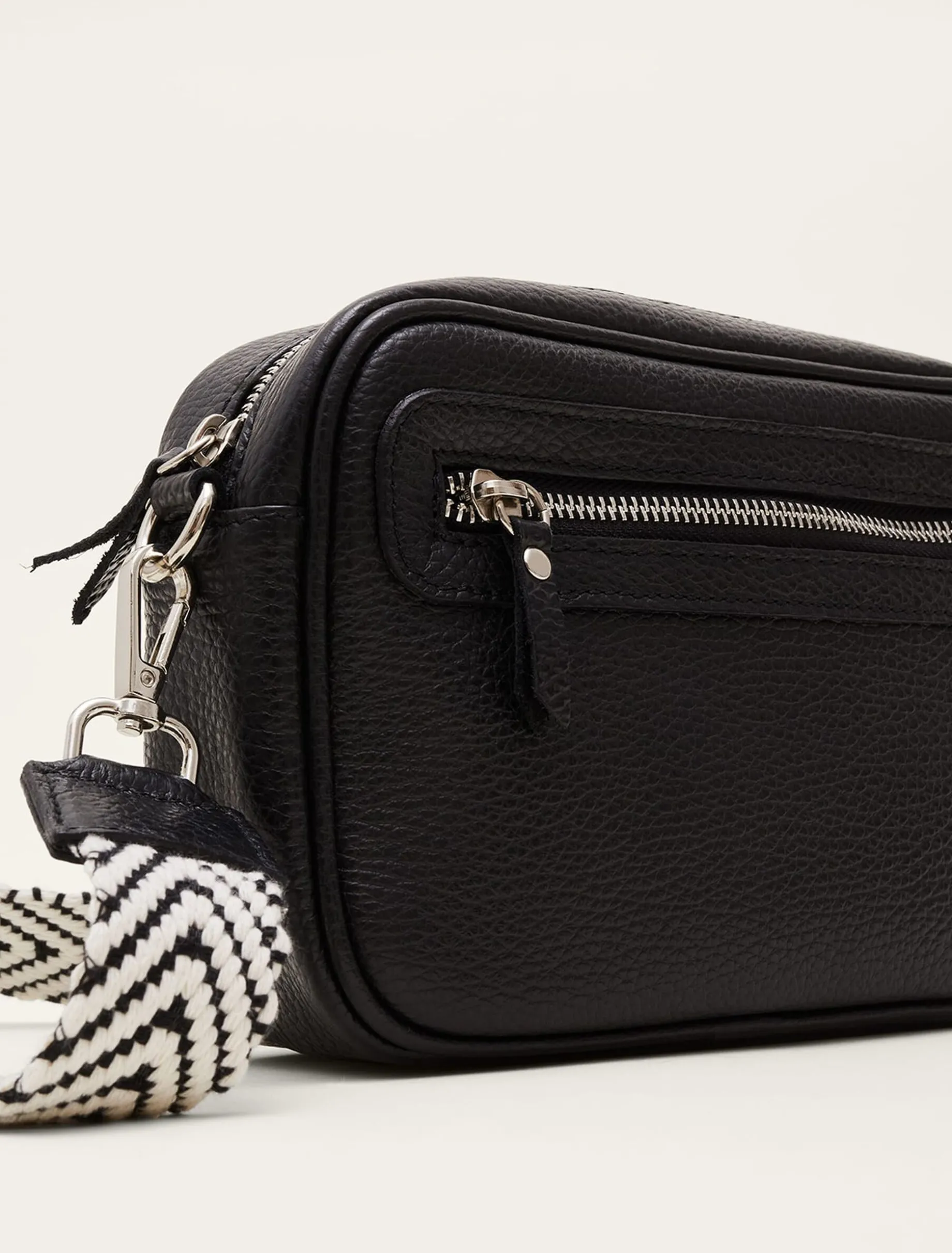 Reagan Leather Cross Body Strap Bag