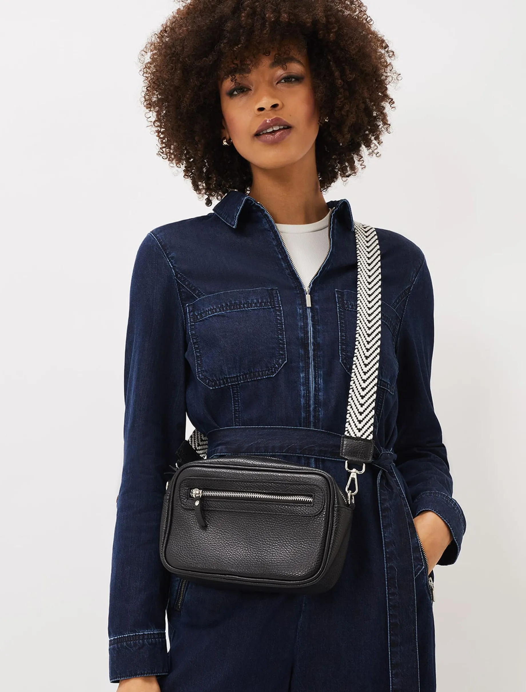 Reagan Leather Cross Body Strap Bag