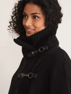 Seama Buckle Trim Knit Coat