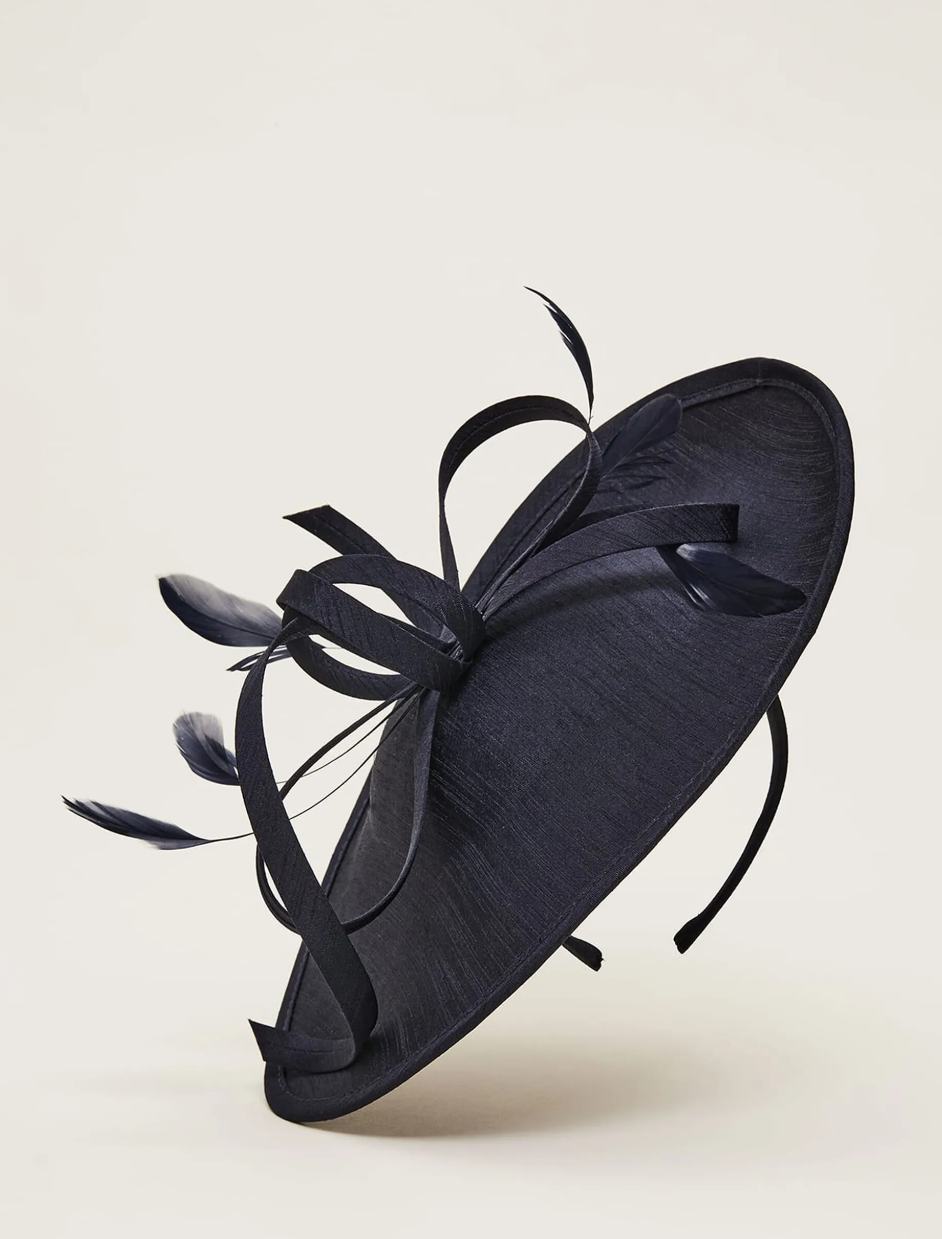 Shantung Oval Disc Fascinator