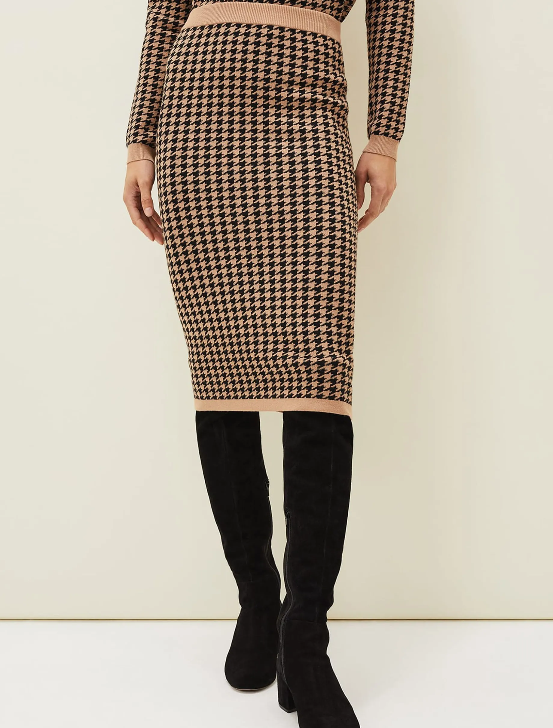 Soph Dogtooth Knitted Co-Ord Skirt