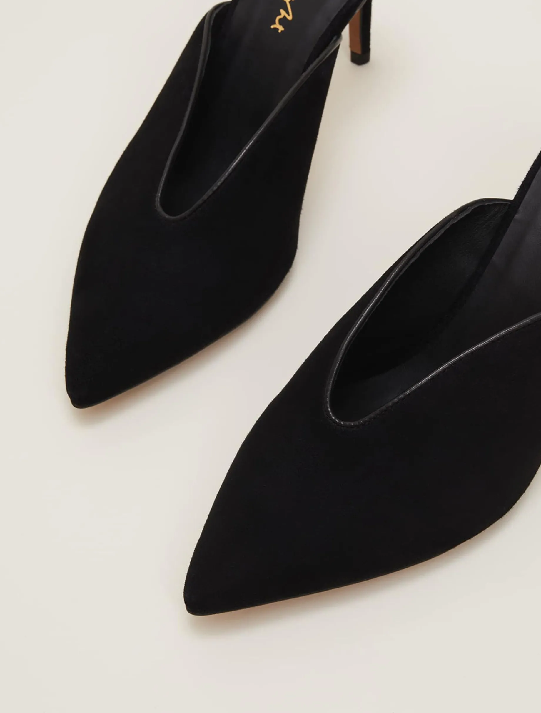 V Front Mule Shoe