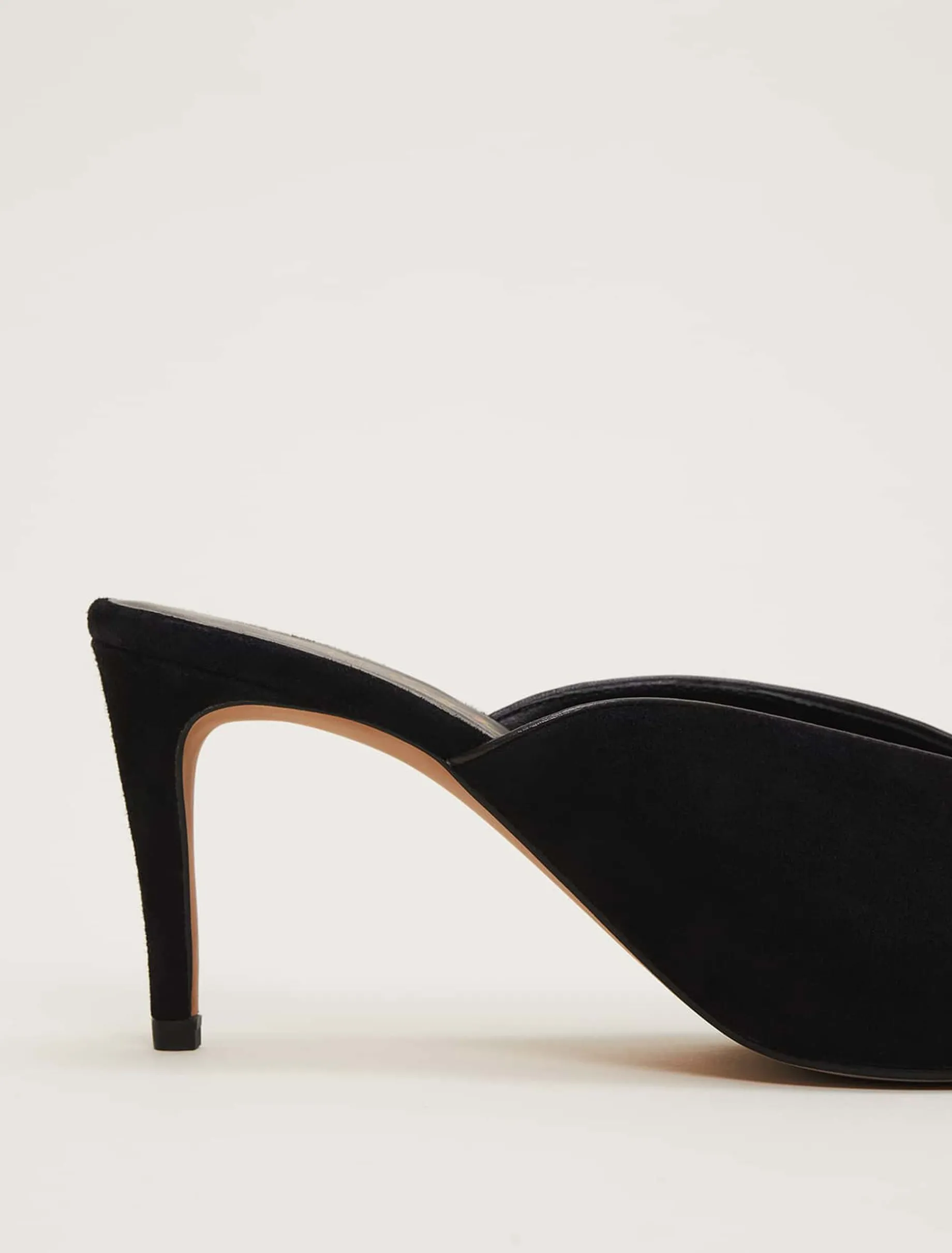V Front Mule Shoe